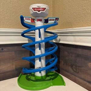 Fisher-Price Disney's Spiral Air Race Planes Dusty  Crophopper Rippslinger